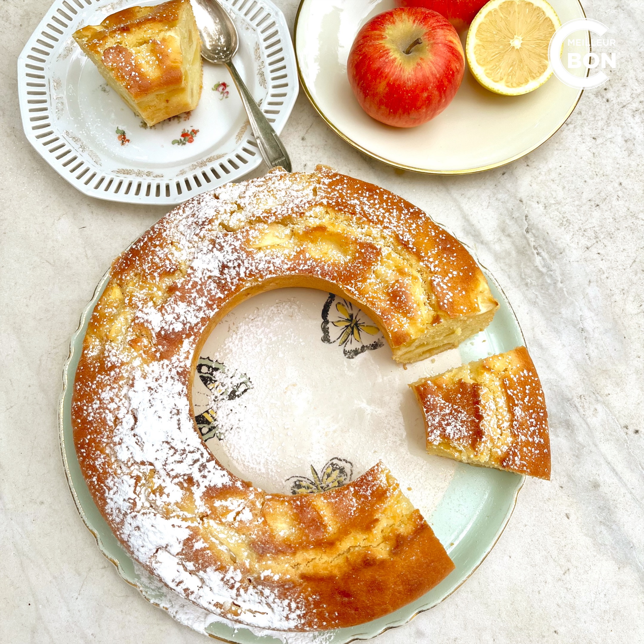 Lire la suite à propos de l’article Gâteau moelleux aux pommes et au citron