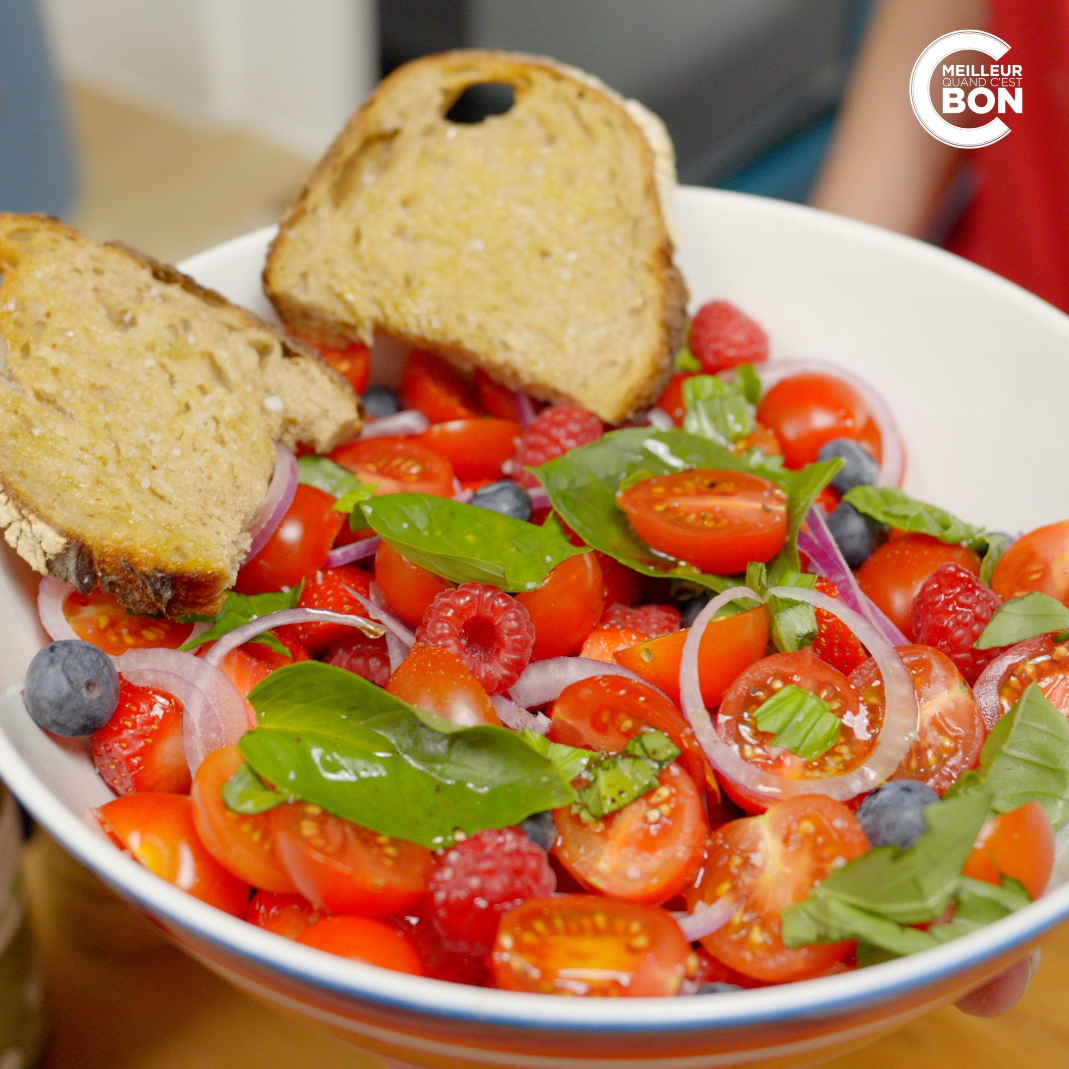 Lire la suite à propos de l’article Salade de tomates aux fruits rouges